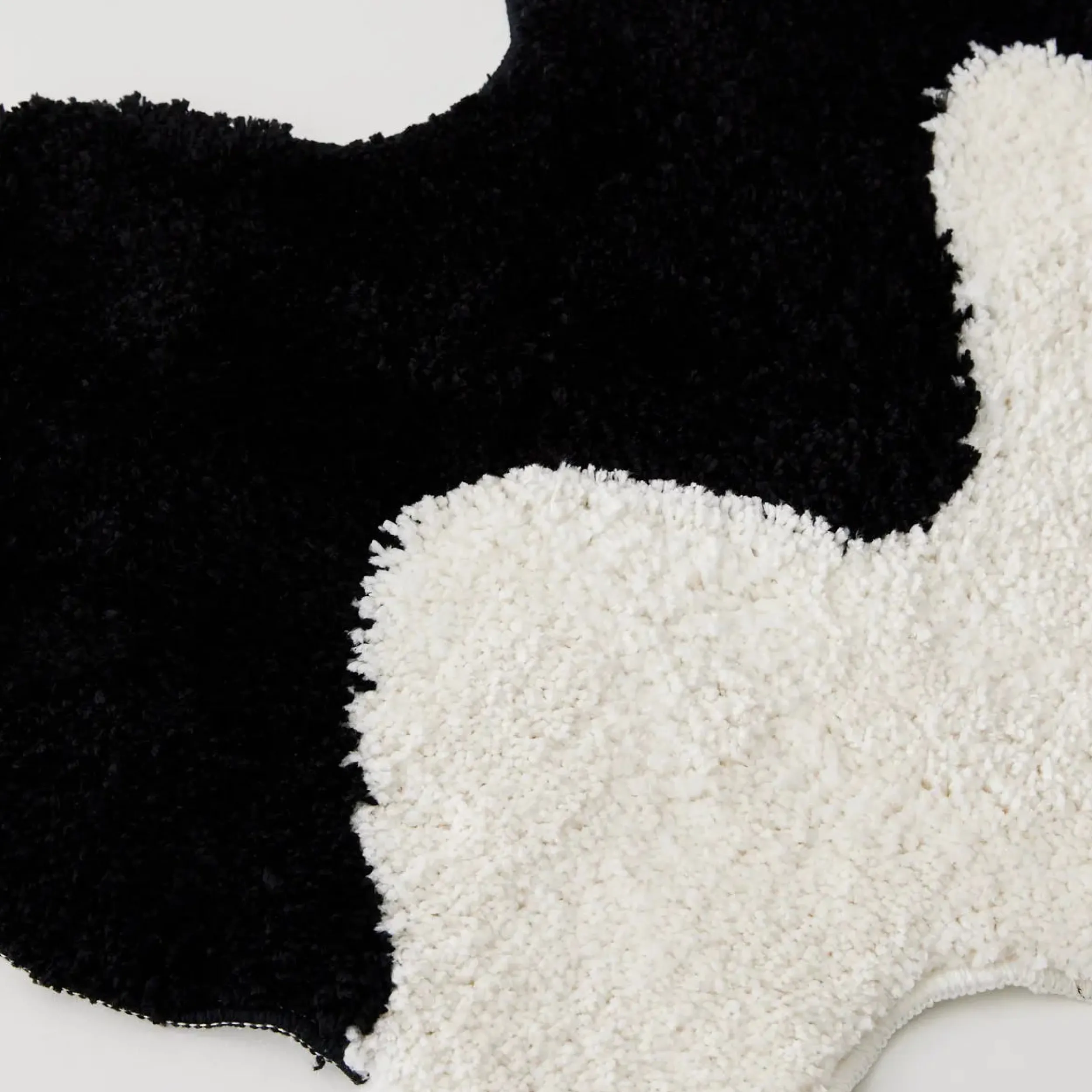 Squiggle Floor Runner Black/Cream | GigiandTom Store